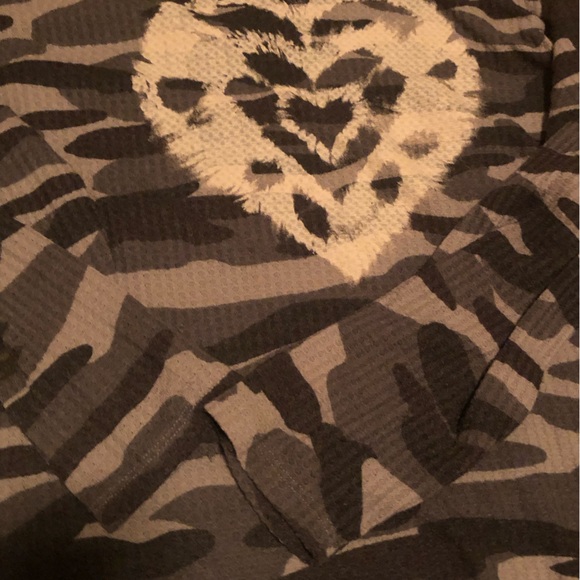 TORRID Waffle Classic Tee - Heart Camo Grey - Picture 6 of 9